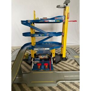 MATTEL #15466-2109 VINTAGE 1996 HOT WHEELS SUPER ELECTRONIC GARAGE WITH TRACKS